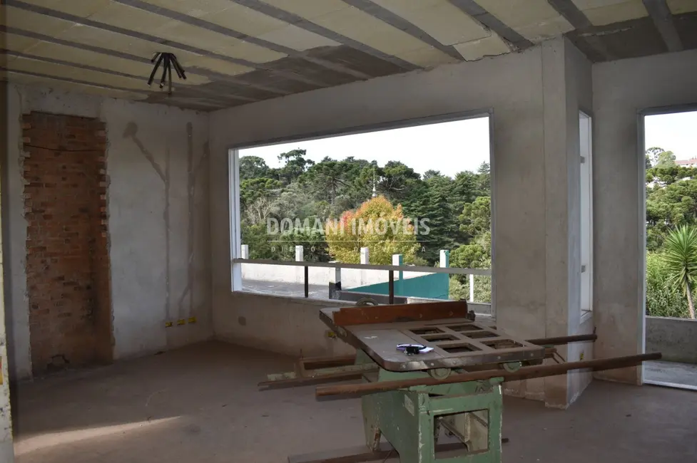Casa com 3 quartos à venda, 182m2 em Campos Do Jordao - SP - imagem 8 Foto 8 de Casa com 3 quartos à venda, 182m2 em Campos Do Jordao - SP