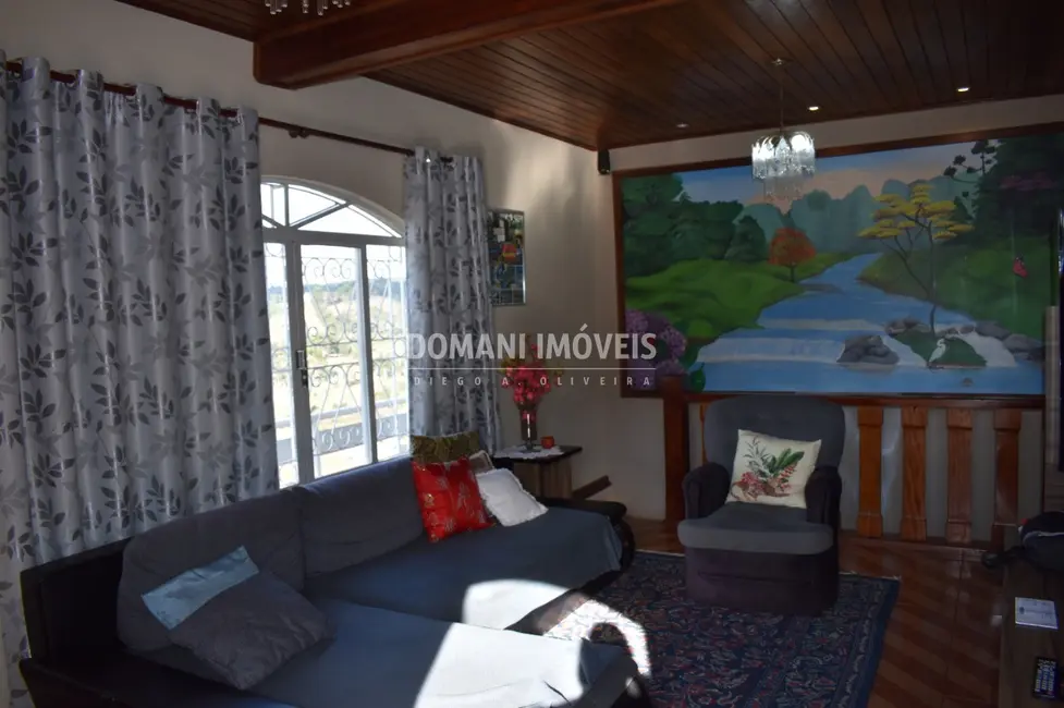 Foto 8 de Casa com 3 quartos à venda, 175m2 em Campos Do Jordao - SP