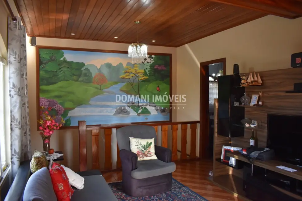 Foto 9 de Casa com 3 quartos à venda, 175m2 em Campos Do Jordao - SP