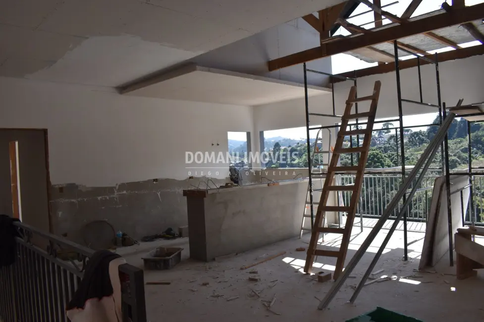 Foto 8 de Casa com 3 quartos à venda, 210m2 em Campos Do Jordao - SP