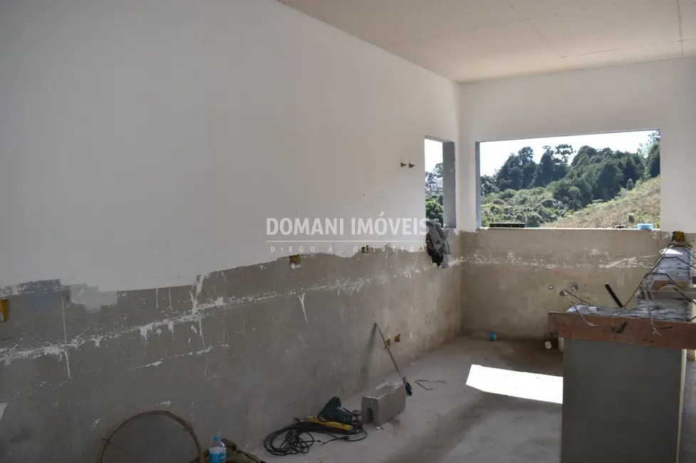 Foto 9 de Casa com 3 quartos à venda, 210m2 em Campos Do Jordao - SP