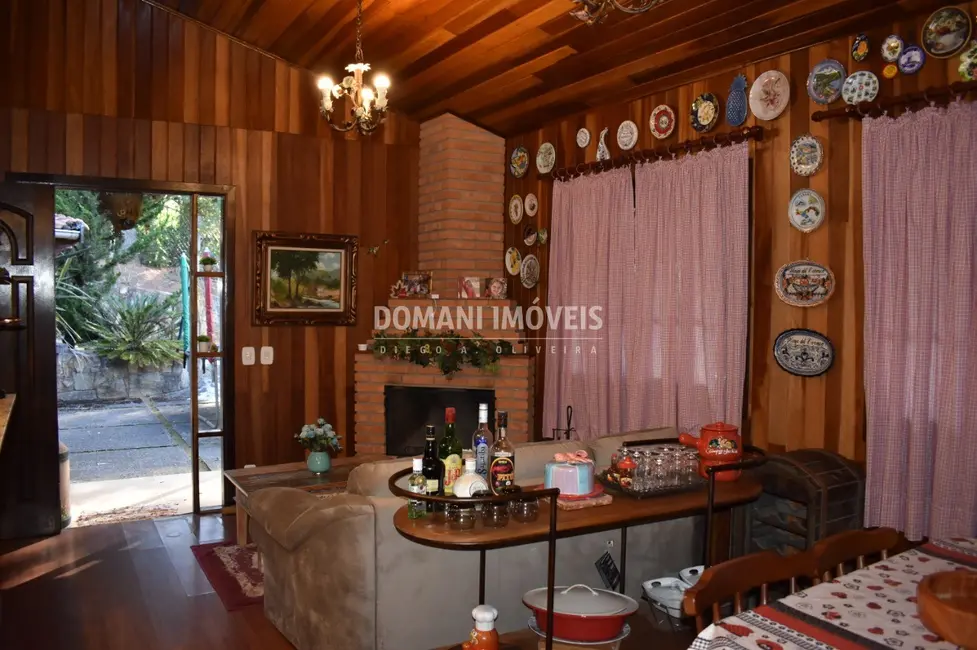 Foto 9 de Casa de Condomínio com 3 quartos à venda, 215m2 em Campos Do Jordao - SP