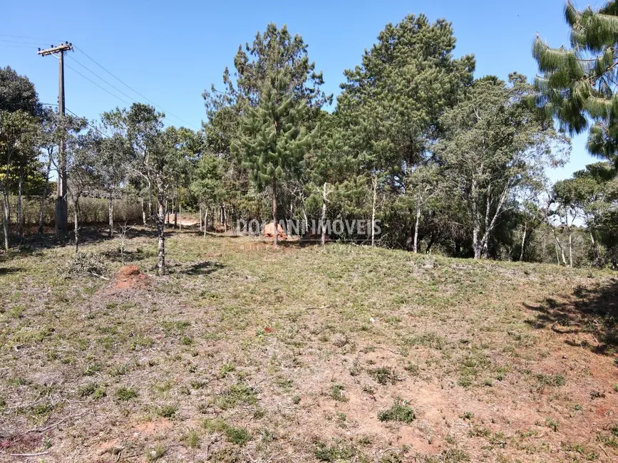 Foto 1 de Terreno / Lote à venda, 1680m2 em Campos Do Jordao - SP