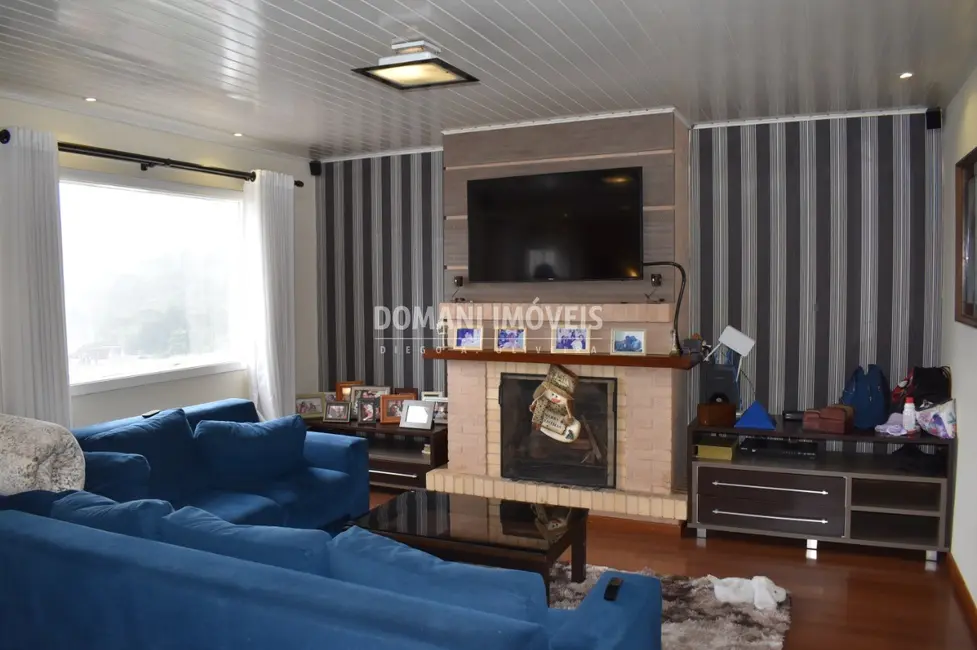 Foto 6 de Casa com 5 quartos à venda, 230m2 em Campos Do Jordao - SP