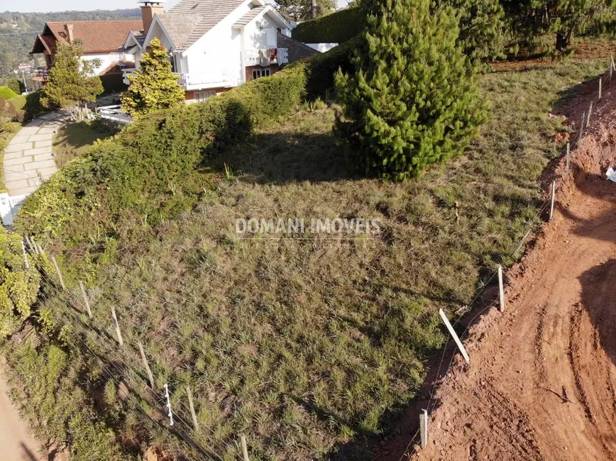 Foto 2 de Terreno / Lote à venda, 752m2 em Campos Do Jordao - SP