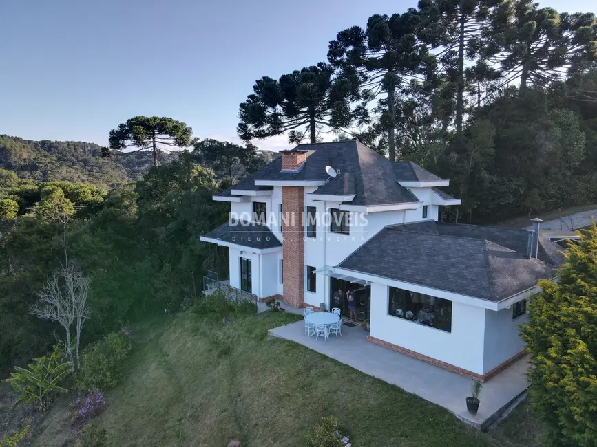 Casa de Condomínio com 4 quartos à venda, 197m2 em Campos Do Jordao - SP - imagem 6 Foto 6 de Casa de Condomínio com 4 quartos à venda, 197m2 em Campos Do Jordao - SP