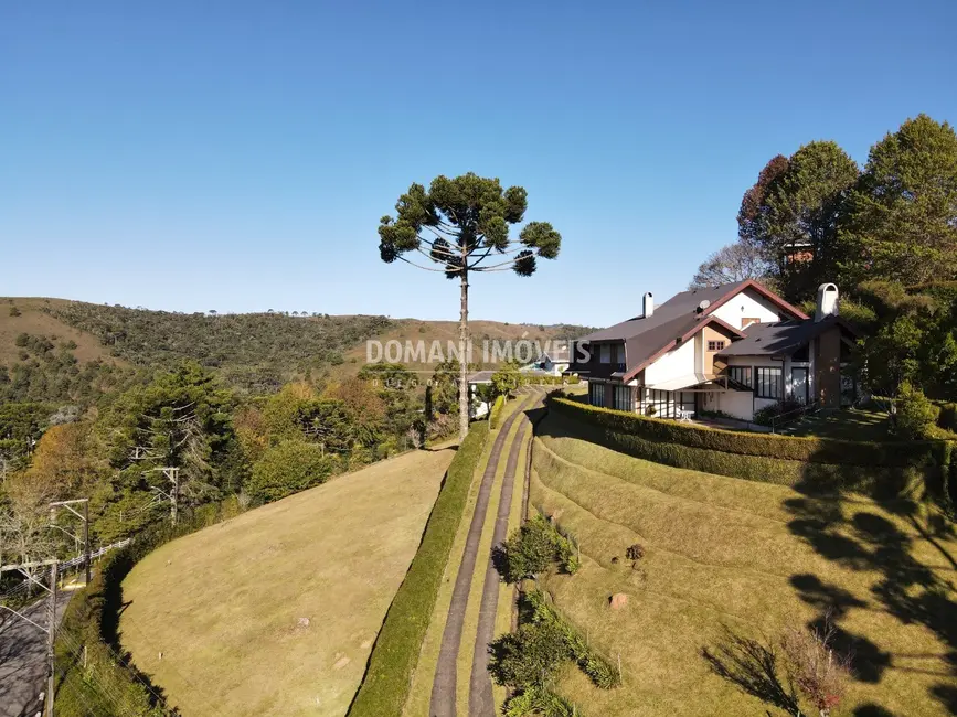 Foto 2 de Casa de Condomínio com 4 quartos à venda, 331m2 em Campos Do Jordao - SP