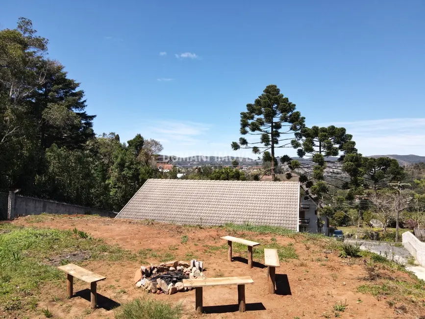 Foto 3 de Casa com 2 quartos à venda, 70m2 em Campos Do Jordao - SP