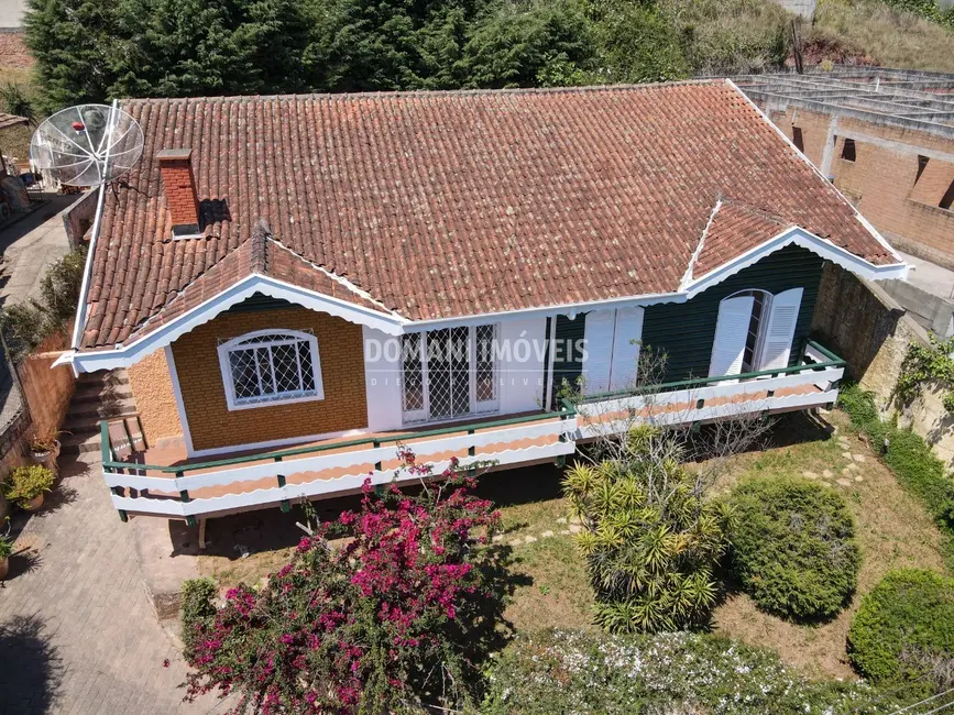 Foto 3 de Casa com 3 quartos à venda, 160m2 em Campos Do Jordao - SP