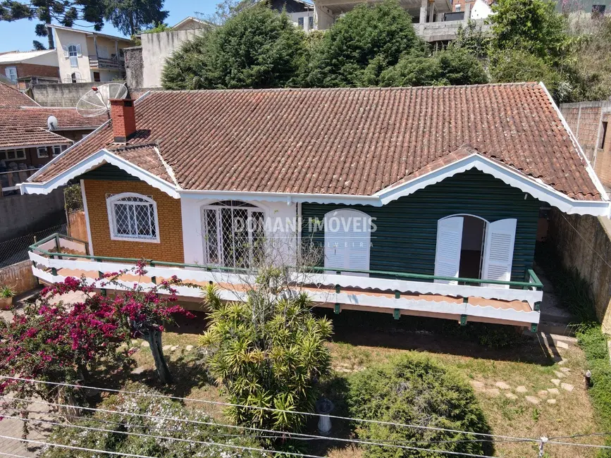 Foto 2 de Casa com 3 quartos à venda, 160m2 em Campos Do Jordao - SP