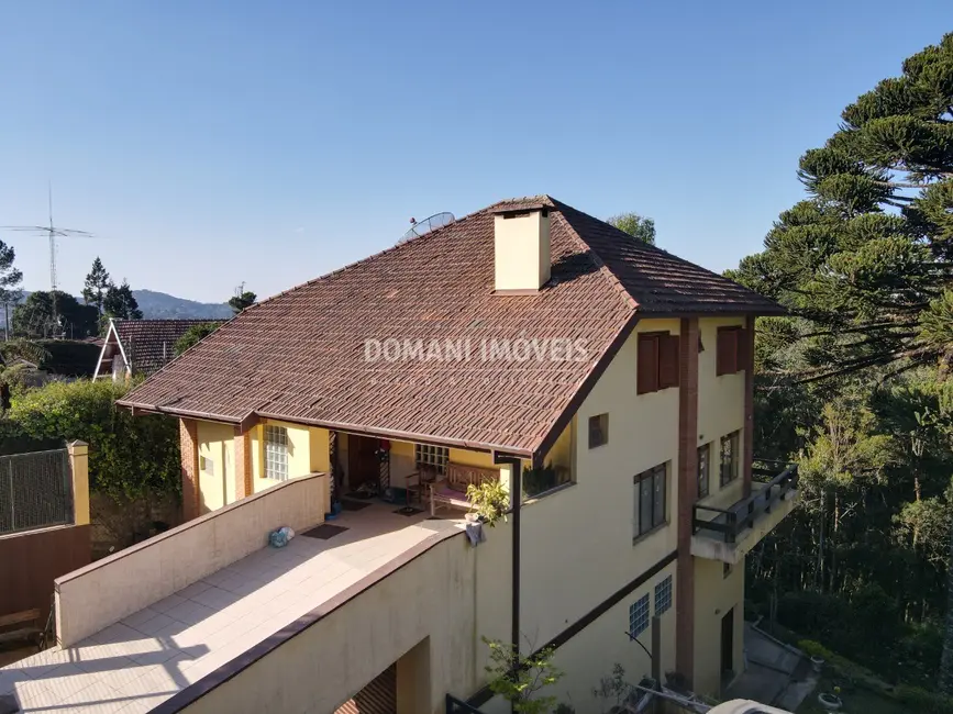 Foto 6 de Casa com 4 quartos à venda, 442m2 em Campos Do Jordao - SP