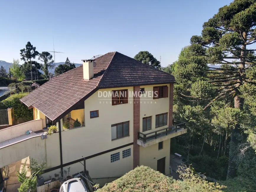 Foto 1 de Casa com 4 quartos à venda, 442m2 em Campos Do Jordao - SP