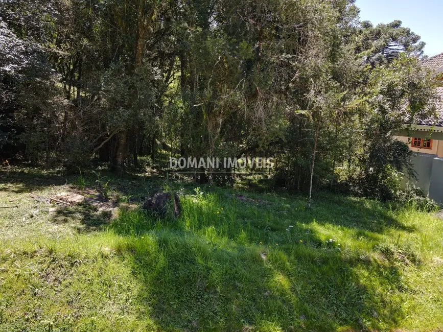 Foto 1 de Terreno / Lote à venda, 1530m2 em Campos Do Jordao - SP