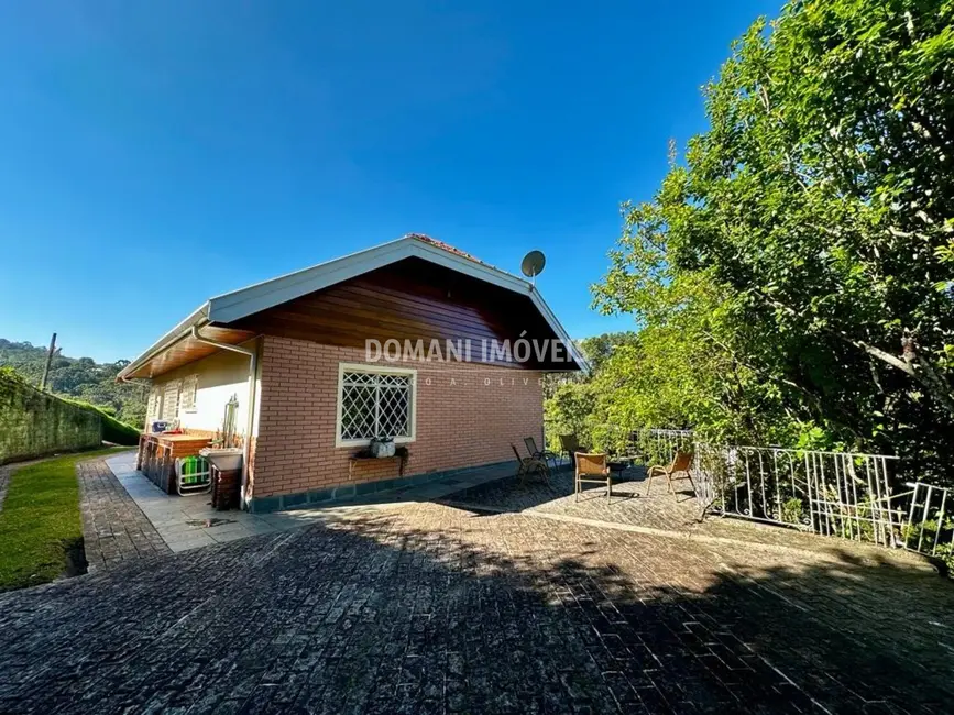 Foto 3 de Casa de Condomínio com 4 quartos à venda e para alugar, 170m2 em Campos Do Jordao - SP