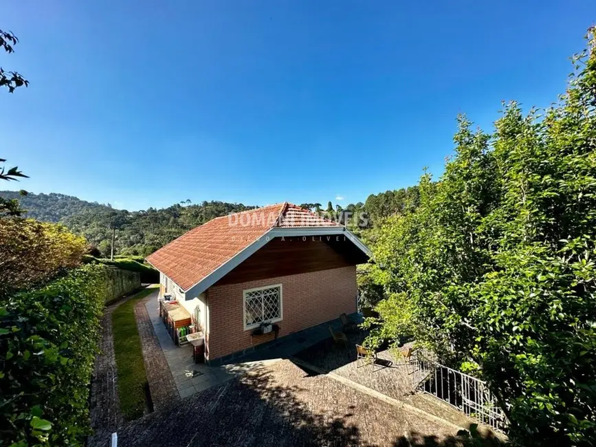 Foto 5 de Casa de Condomínio com 4 quartos à venda e para alugar, 170m2 em Campos Do Jordao - SP