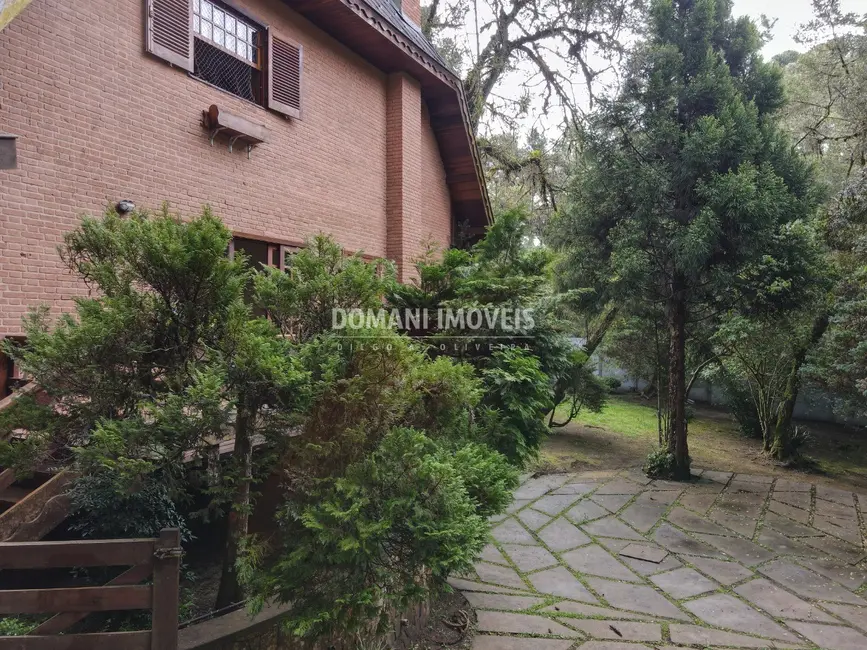 Foto 3 de Casa com 6 quartos à venda, 530m2 em Campos Do Jordao - SP