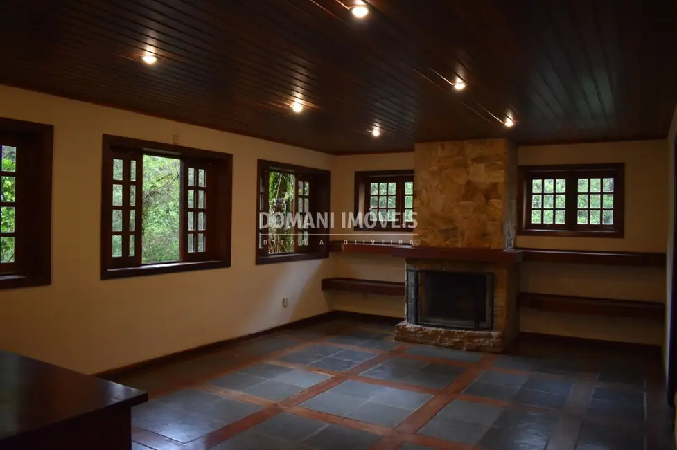 Foto 9 de Casa com 6 quartos à venda, 530m2 em Campos Do Jordao - SP