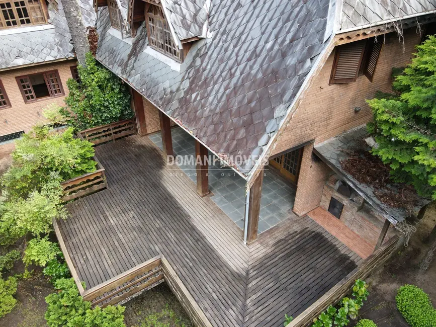 Foto 4 de Casa com 6 quartos à venda, 530m2 em Campos Do Jordao - SP