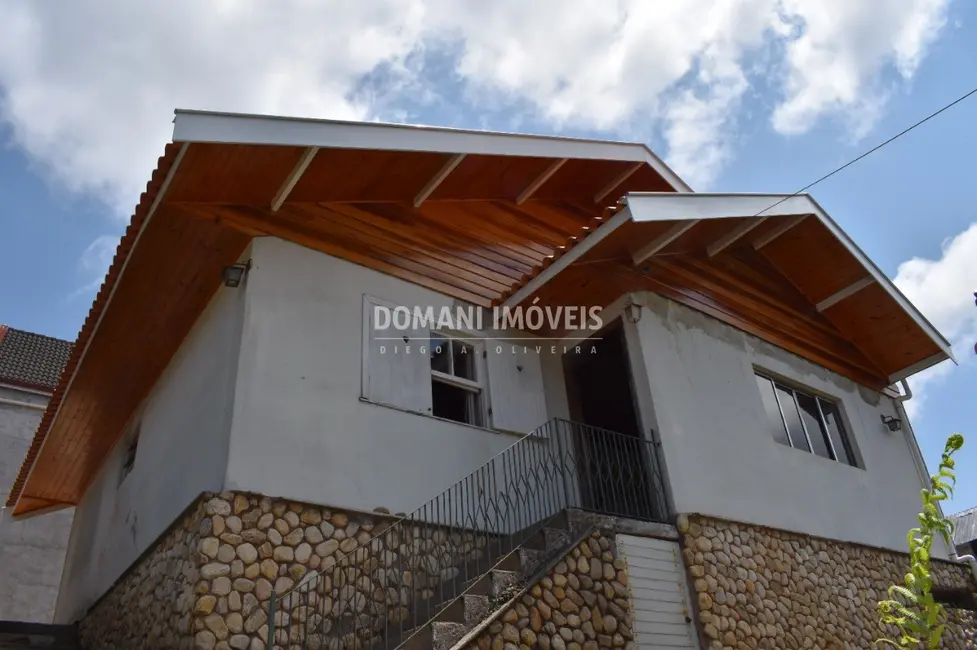 Foto 1 de Casa com 2 quartos à venda, 102m2 em Campos Do Jordao - SP