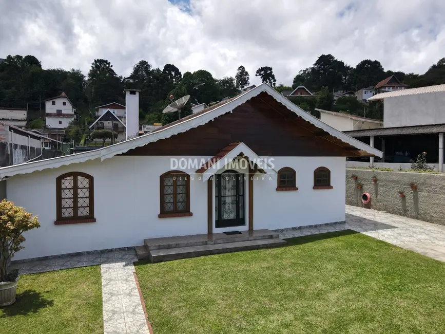 Foto 3 de Casa com 4 quartos à venda, 183m2 em Campos Do Jordao - SP