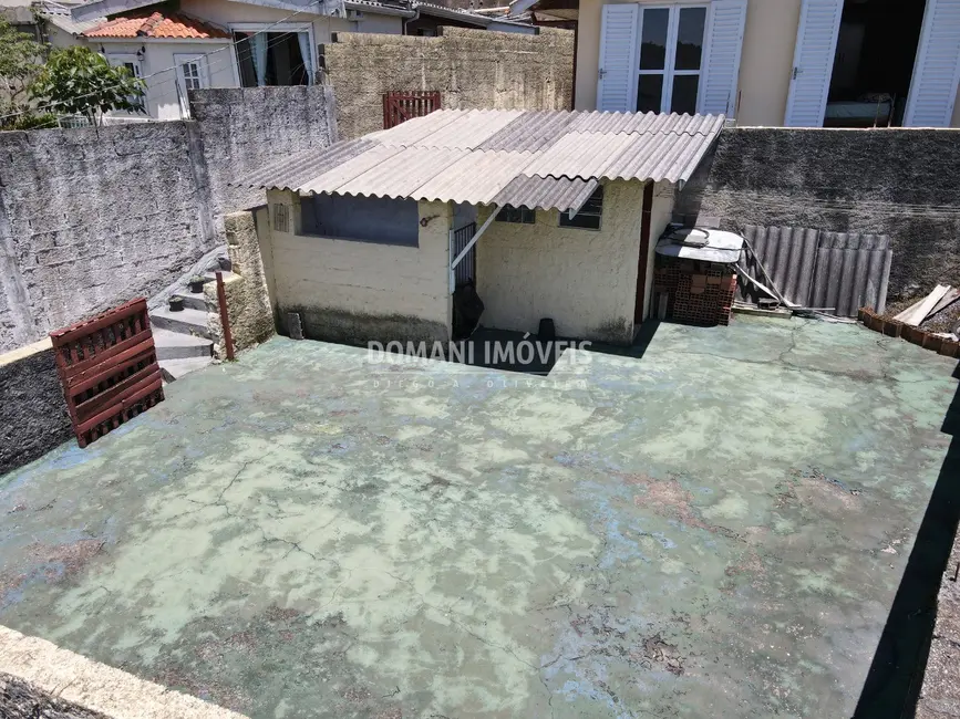 Casa com 3 quartos à venda, 137m2 em Campos Do Jordao - SP - imagem 4 Foto 4 de Casa com 3 quartos à venda, 137m2 em Campos Do Jordao - SP