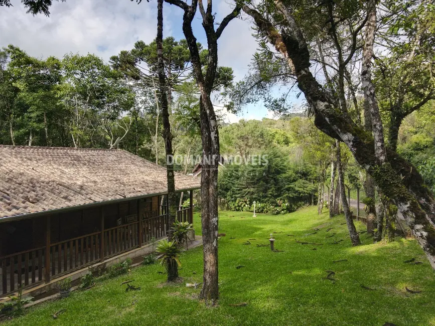 Casa de Condomínio com 2 quartos à venda, 105m2 em Campos Do Jordao - SP - imagem 2 Foto 2 de Casa de Condomínio com 2 quartos à venda, 105m2 em Campos Do Jordao - SP