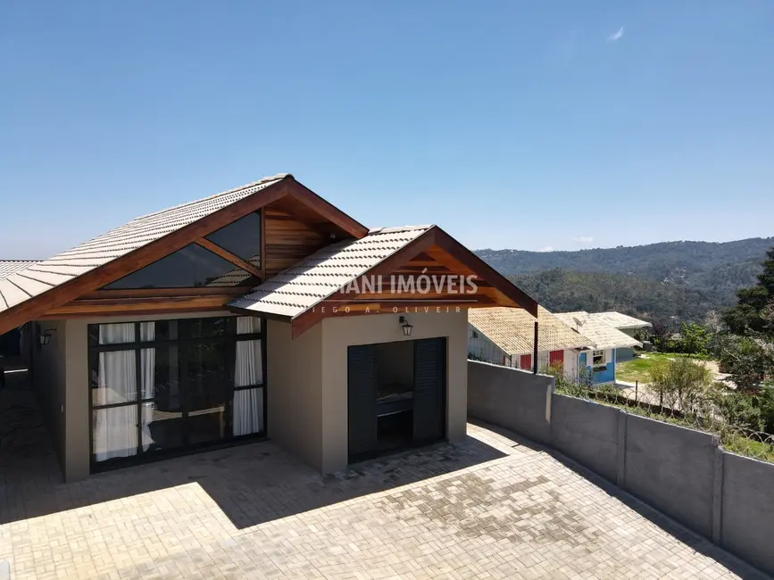 Foto 3 de Casa com 3 quartos à venda, 105m2 em Campos Do Jordao - SP