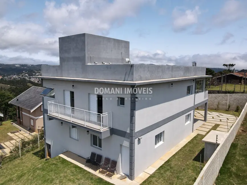Foto 3 de Casa com 4 quartos à venda, 272m2 em Campos Do Jordao - SP