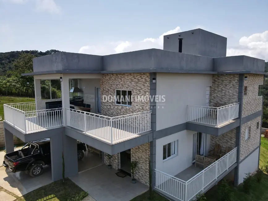 Foto 4 de Casa com 4 quartos à venda, 272m2 em Campos Do Jordao - SP