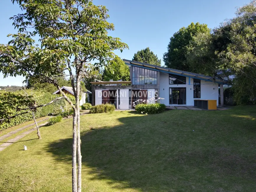 Foto 6 de Casa com 4 quartos à venda, 210m2 em Campos Do Jordao - SP