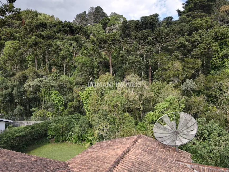 Foto 6 de Casa com 6 quartos à venda, 225m2 em Campos Do Jordao - SP
