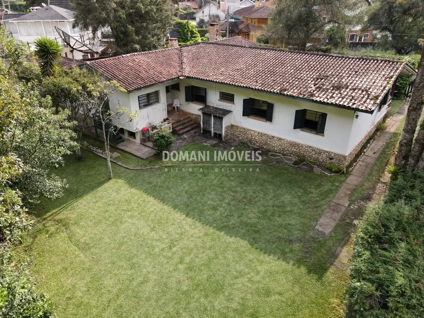 Foto 1 de Casa com 6 quartos à venda, 225m2 em Campos Do Jordao - SP