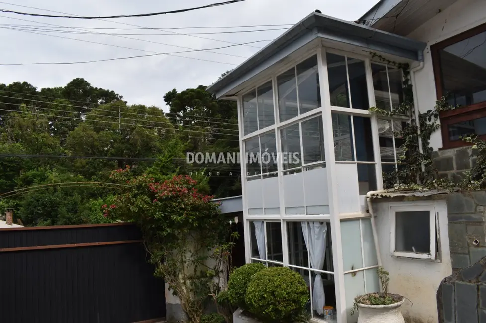Foto 2 de Casa com 3 quartos à venda, 312m2 em Campos Do Jordao - SP