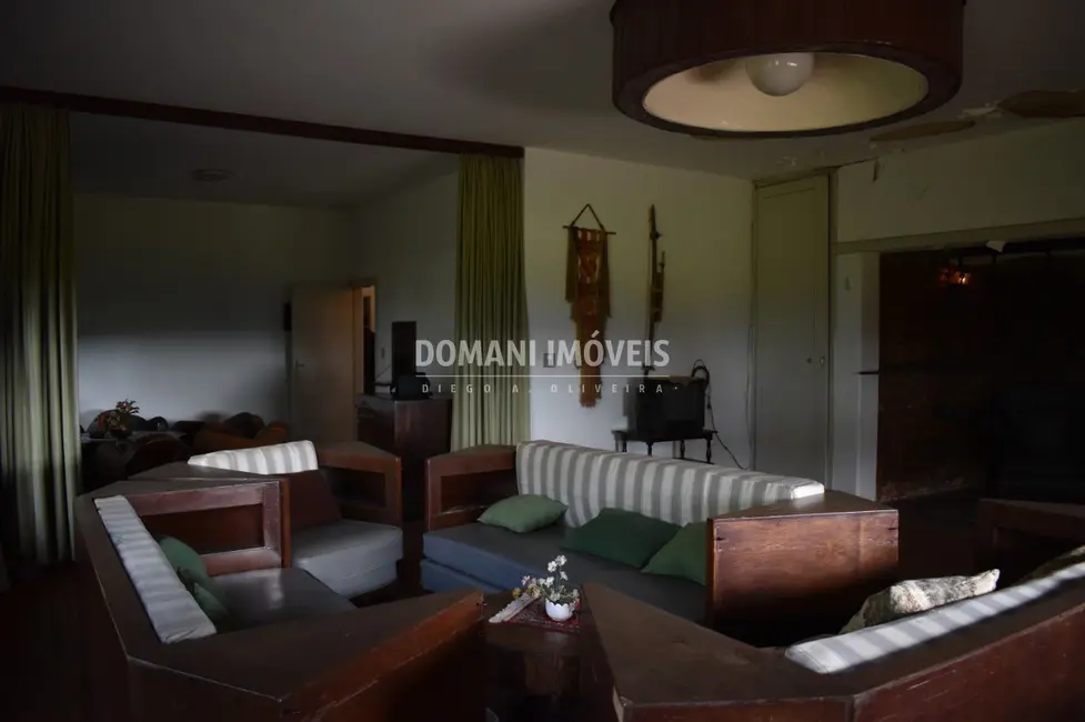 Foto 9 de Casa com 4 quartos à venda, 372m2 em Campos Do Jordao - SP