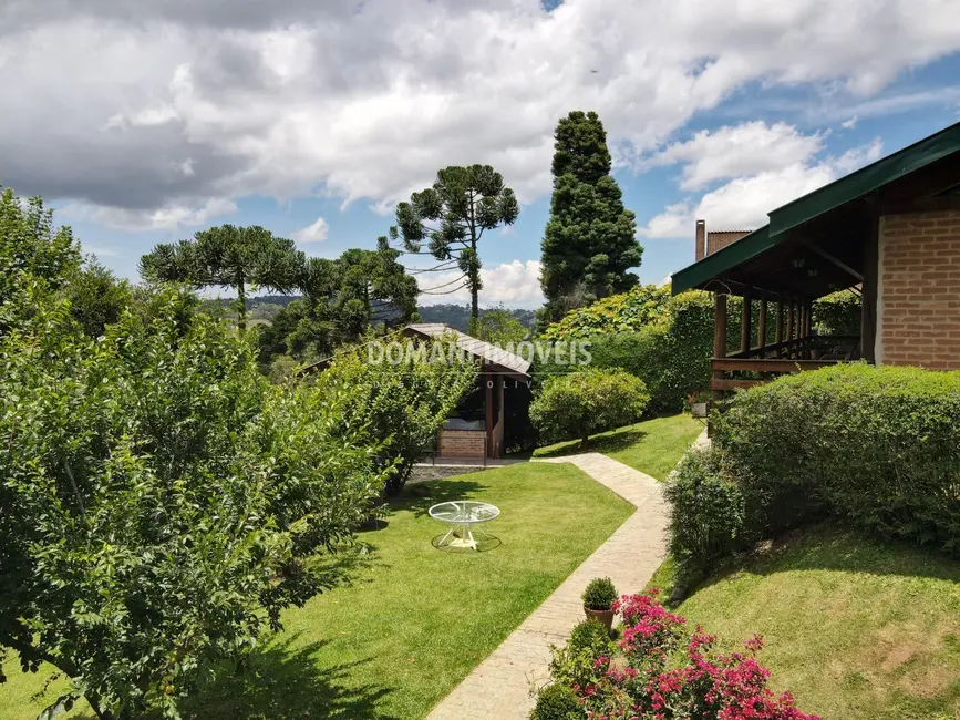 Foto 2 de Casa com 4 quartos à venda, 294m2 em Campos Do Jordao - SP