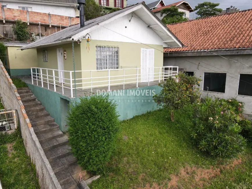 Foto 1 de Casa com 2 quartos à venda, 82m2 em Campos Do Jordao - SP