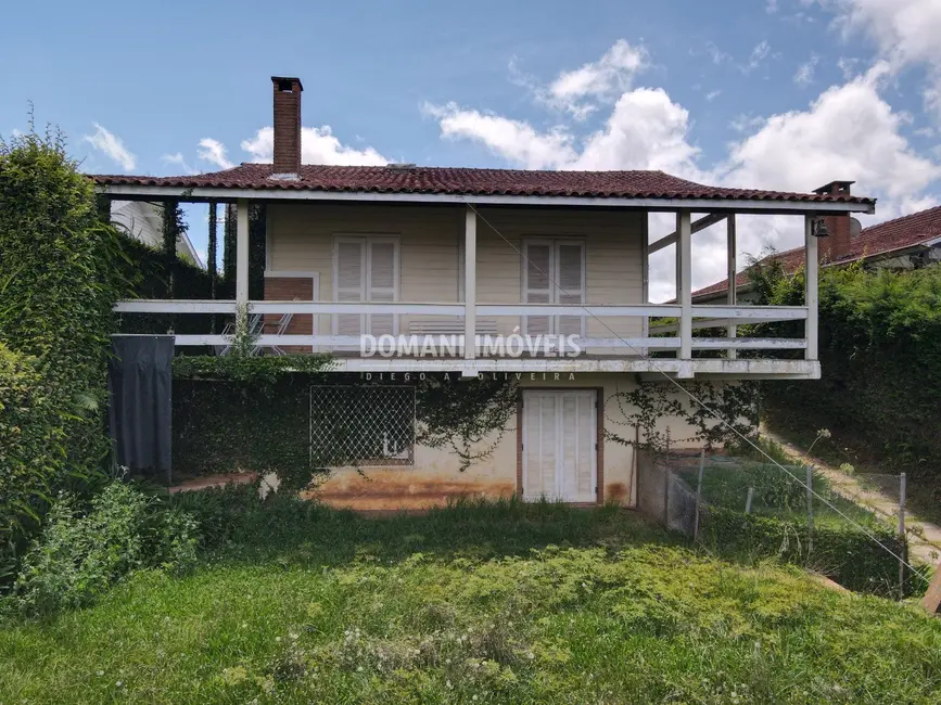 Casa com 3 quartos à venda e para alugar, 420m2 em Campos Do Jordao - SP - imagem 5 Foto 5 de Casa com 3 quartos à venda e para alugar, 420m2 em Campos Do Jordao - SP