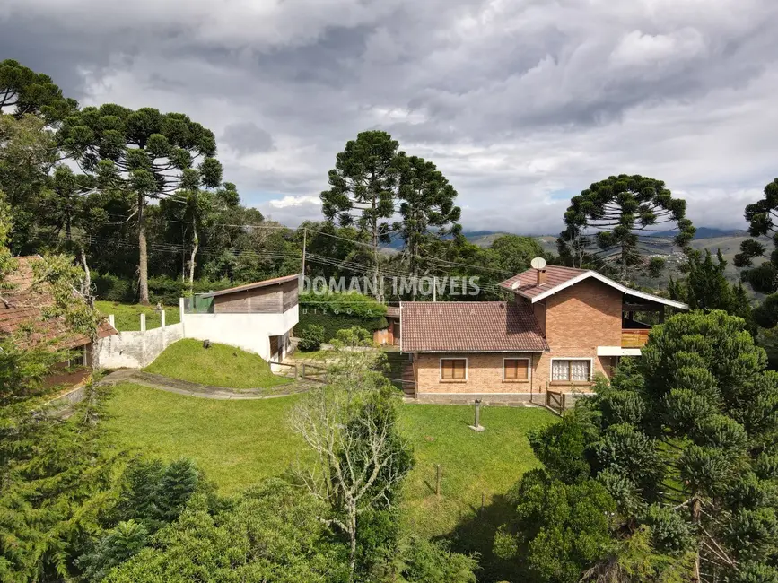 Foto 5 de Casa com 3 quartos à venda, 225m2 em Campos Do Jordao - SP