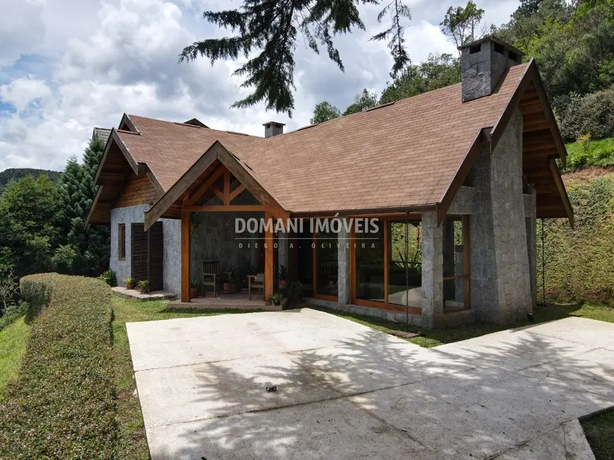 Foto 1 de Casa com 2 quartos à venda, 110m2 em Campos Do Jordao - SP