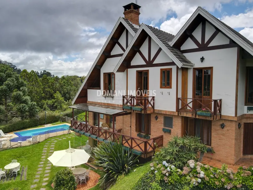 Casa de Condomínio com 5 quartos à venda, 977m2 em Campos Do Jordao - SP - imagem 2 Foto 2 de Casa de Condomínio com 5 quartos à venda, 977m2 em Campos Do Jordao - SP