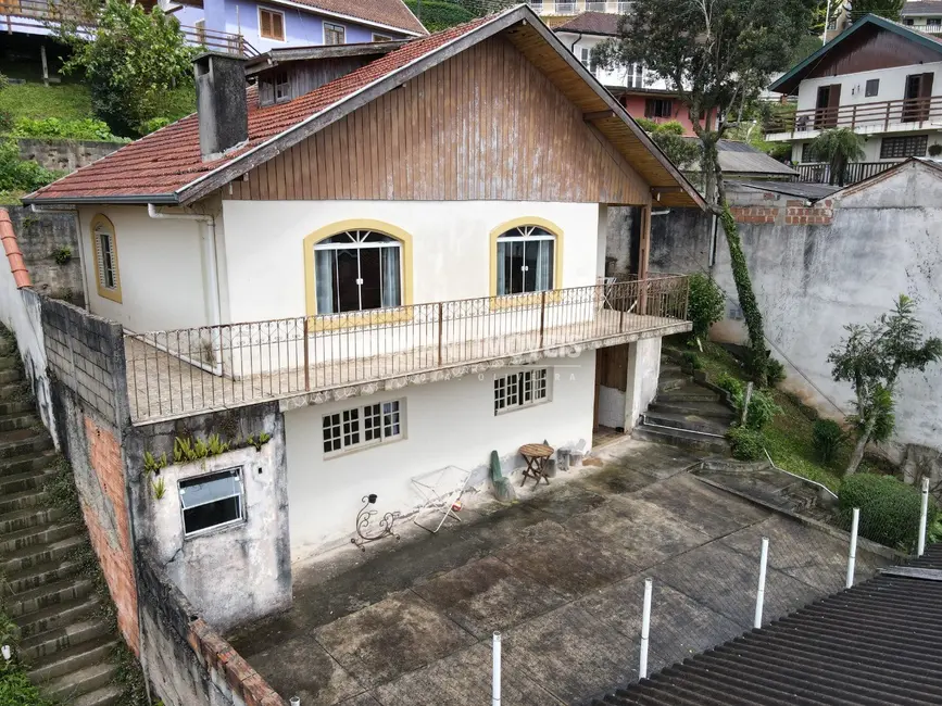 Foto 6 de Casa com 4 quartos à venda, 167m2 em Campos Do Jordao - SP