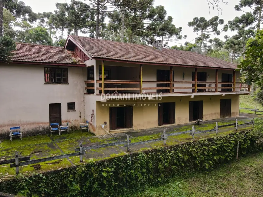 Foto 3 de Casa com 4 quartos à venda, 360m2 em Campos Do Jordao - SP