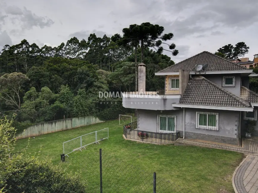 Casa com 4 quartos à venda, 402m2 em Campos Do Jordao - SP - imagem 5 Foto 5 de Casa com 4 quartos à venda, 402m2 em Campos Do Jordao - SP