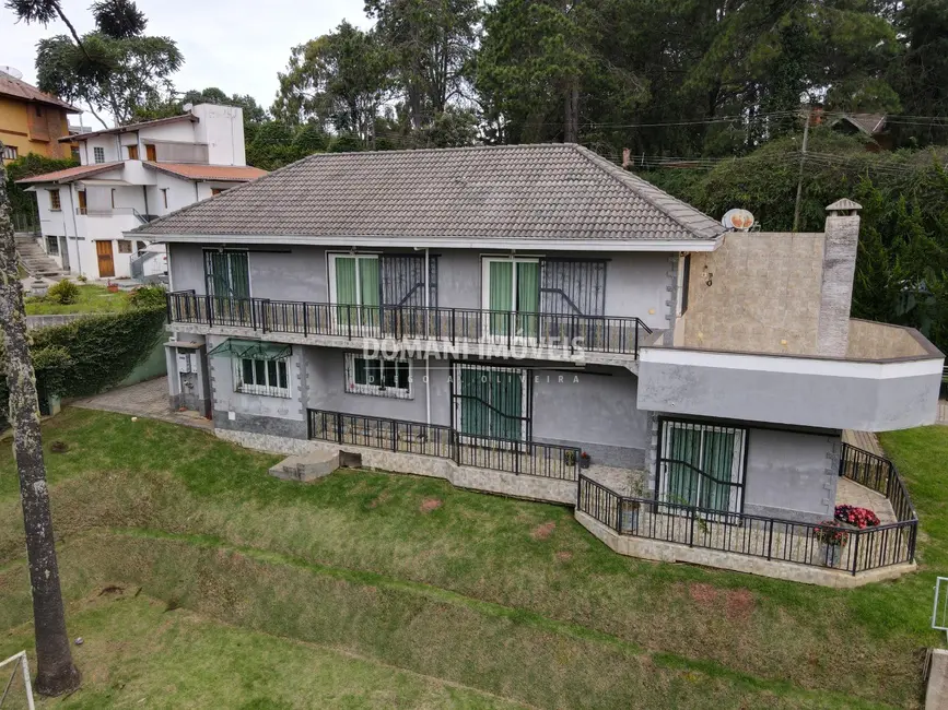 Casa com 4 quartos à venda, 402m2 em Campos Do Jordao - SP - imagem 4 Foto 4 de Casa com 4 quartos à venda, 402m2 em Campos Do Jordao - SP