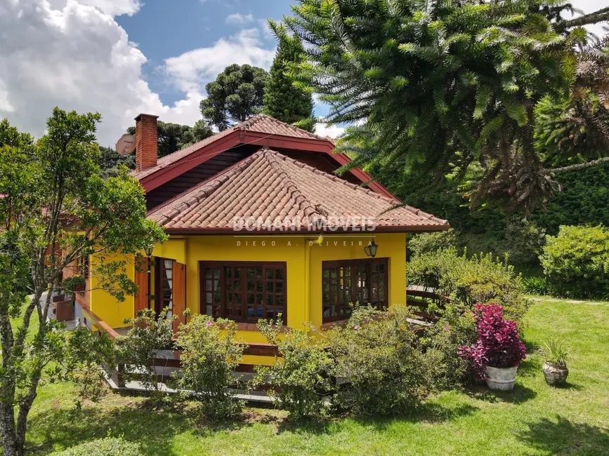 Foto 1 de Casa com 3 quartos à venda, 320m2 em Campos Do Jordao - SP