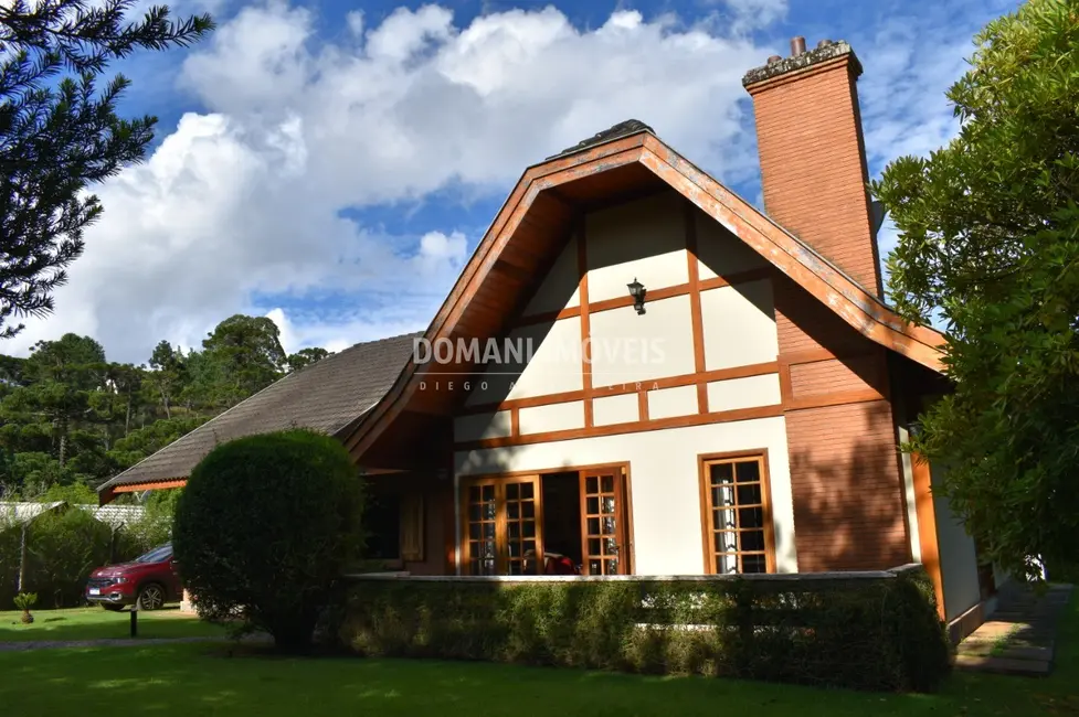 Foto 3 de Casa com 3 quartos à venda, 350m2 em Campos Do Jordao - SP