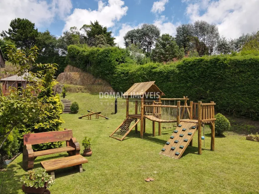 Foto 5 de Casa de Condomínio com 4 quartos à venda, 165m2 em Campos Do Jordao - SP