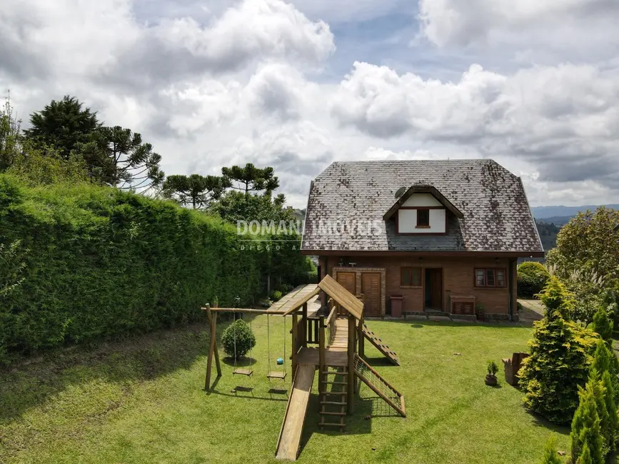 Foto 3 de Casa de Condomínio com 4 quartos à venda, 165m2 em Campos Do Jordao - SP