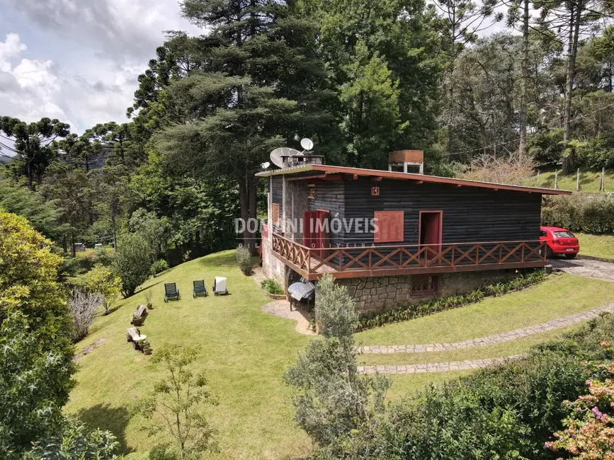 Foto 3 de Casa com 5 quartos à venda, 310m2 em Campos Do Jordao - SP