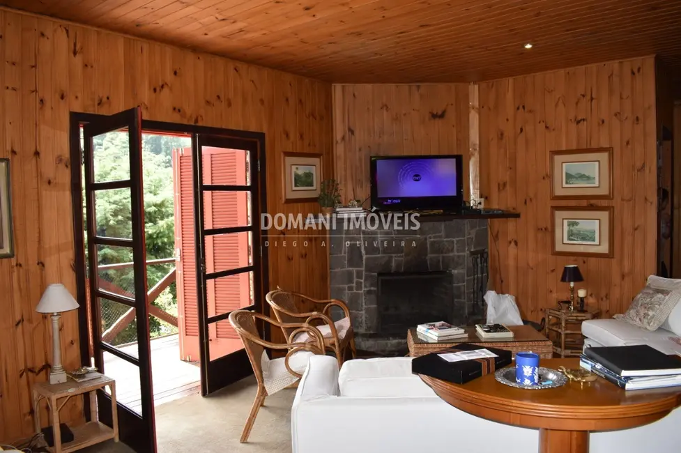 Foto 9 de Casa com 5 quartos à venda, 310m2 em Campos Do Jordao - SP
